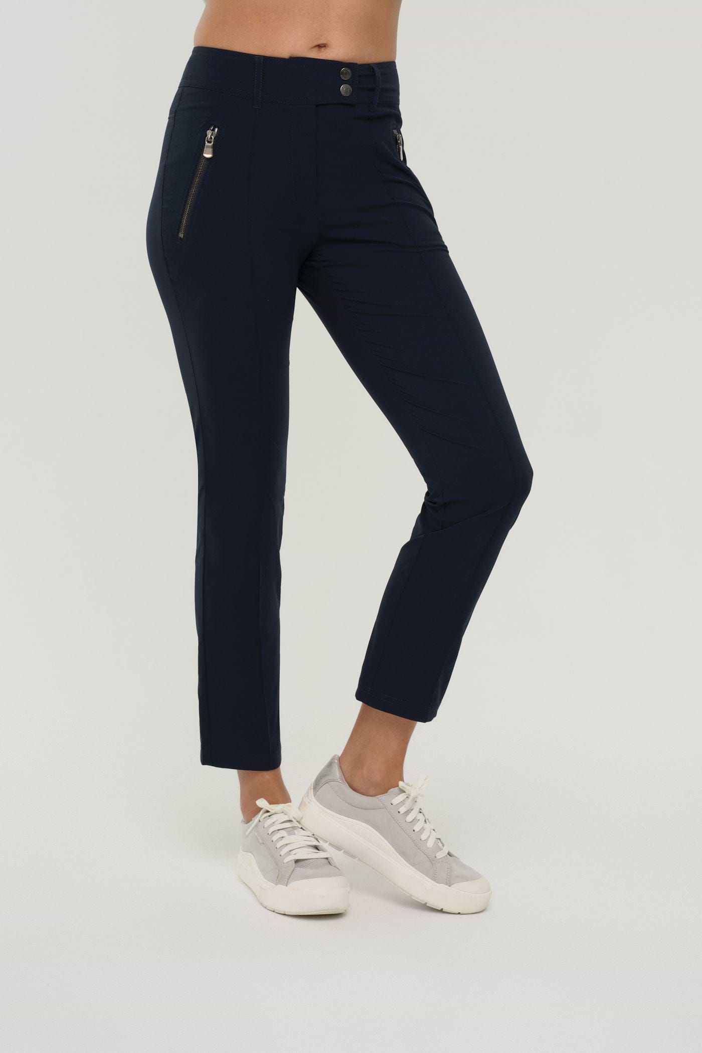 Navy ||