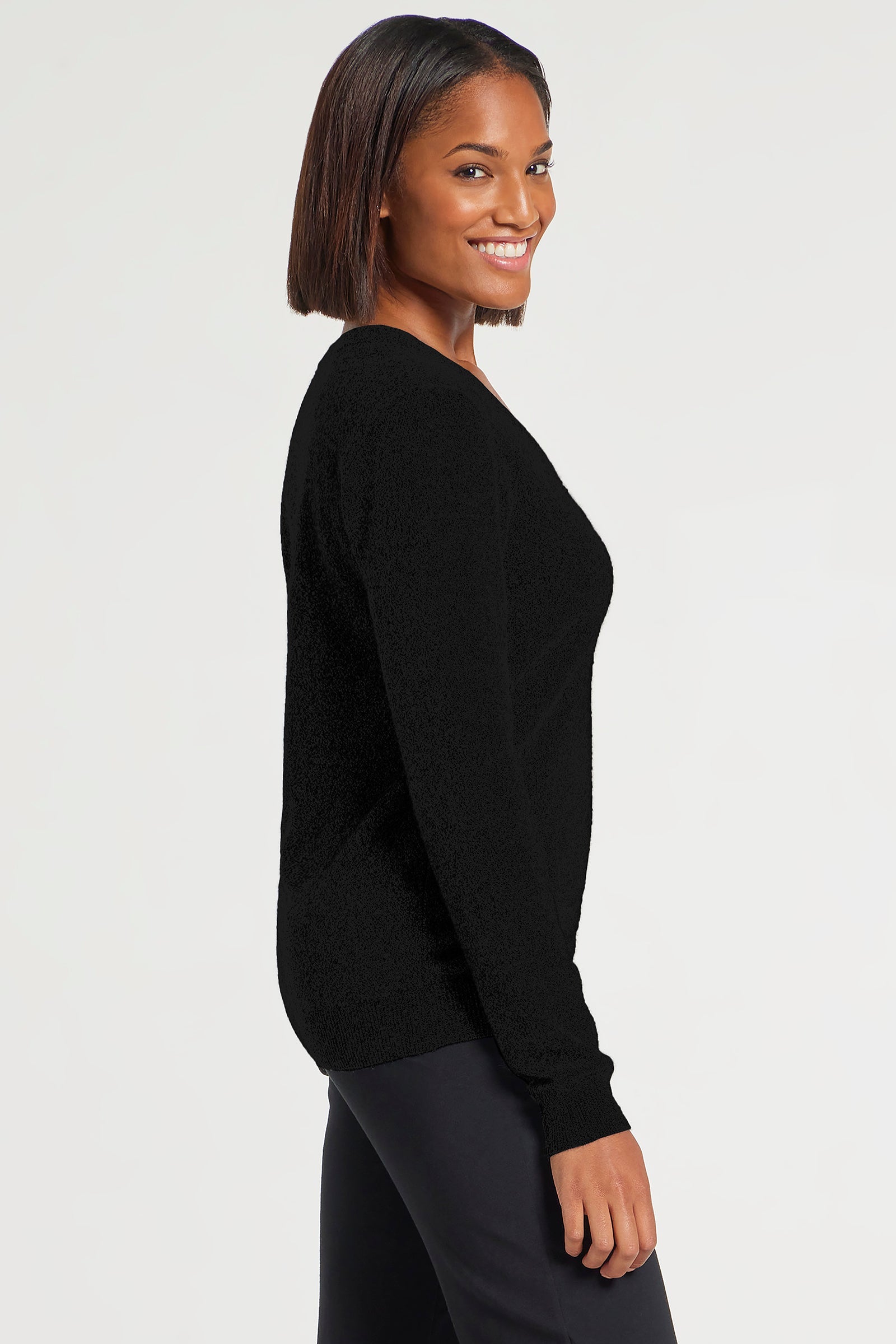 Black || Etta V-Neck Cashmere Sweater