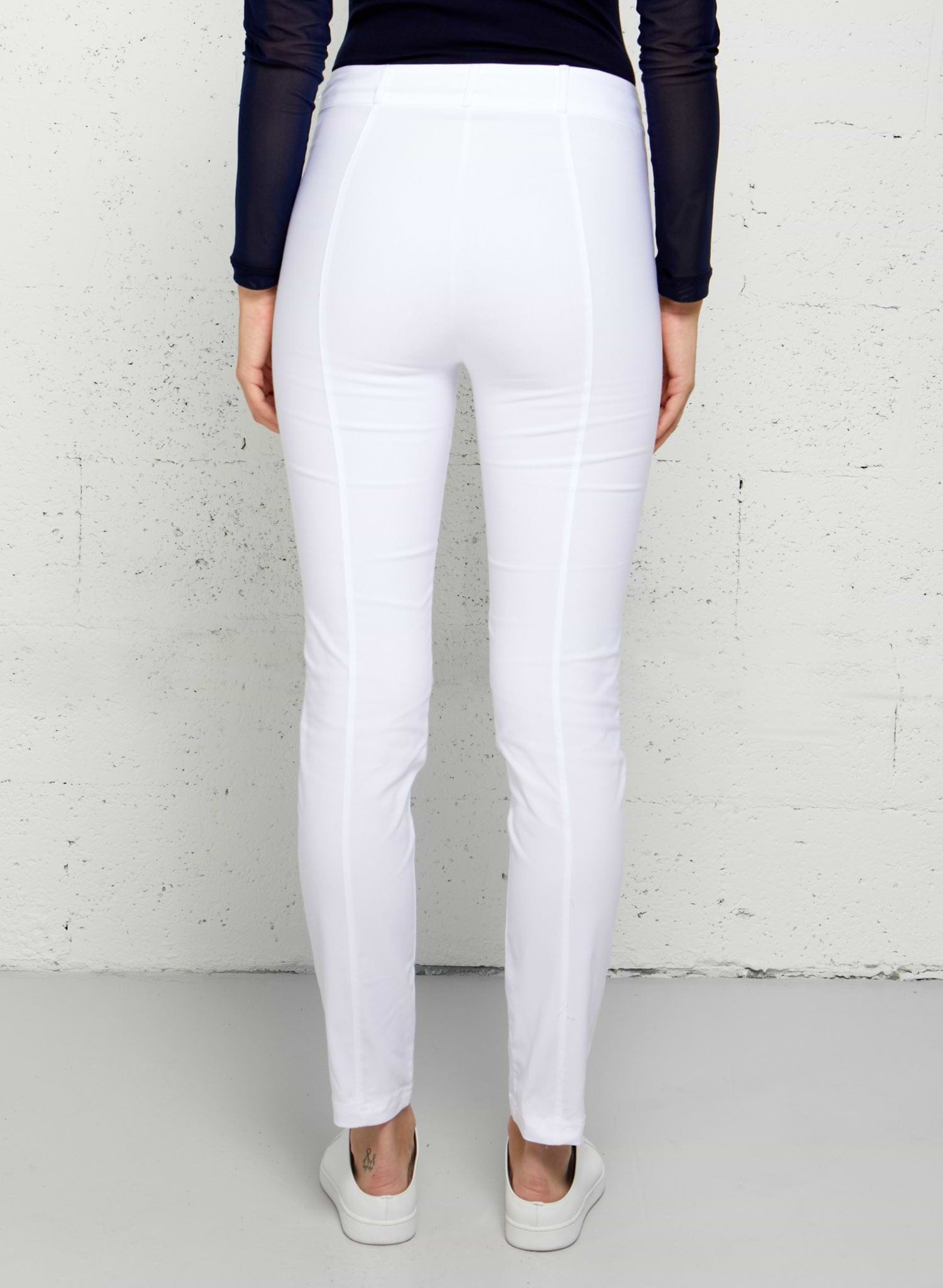 White||