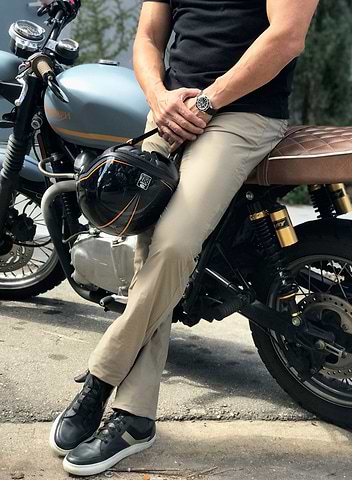 Best-selling Men’s Slim Fit Travel Pant