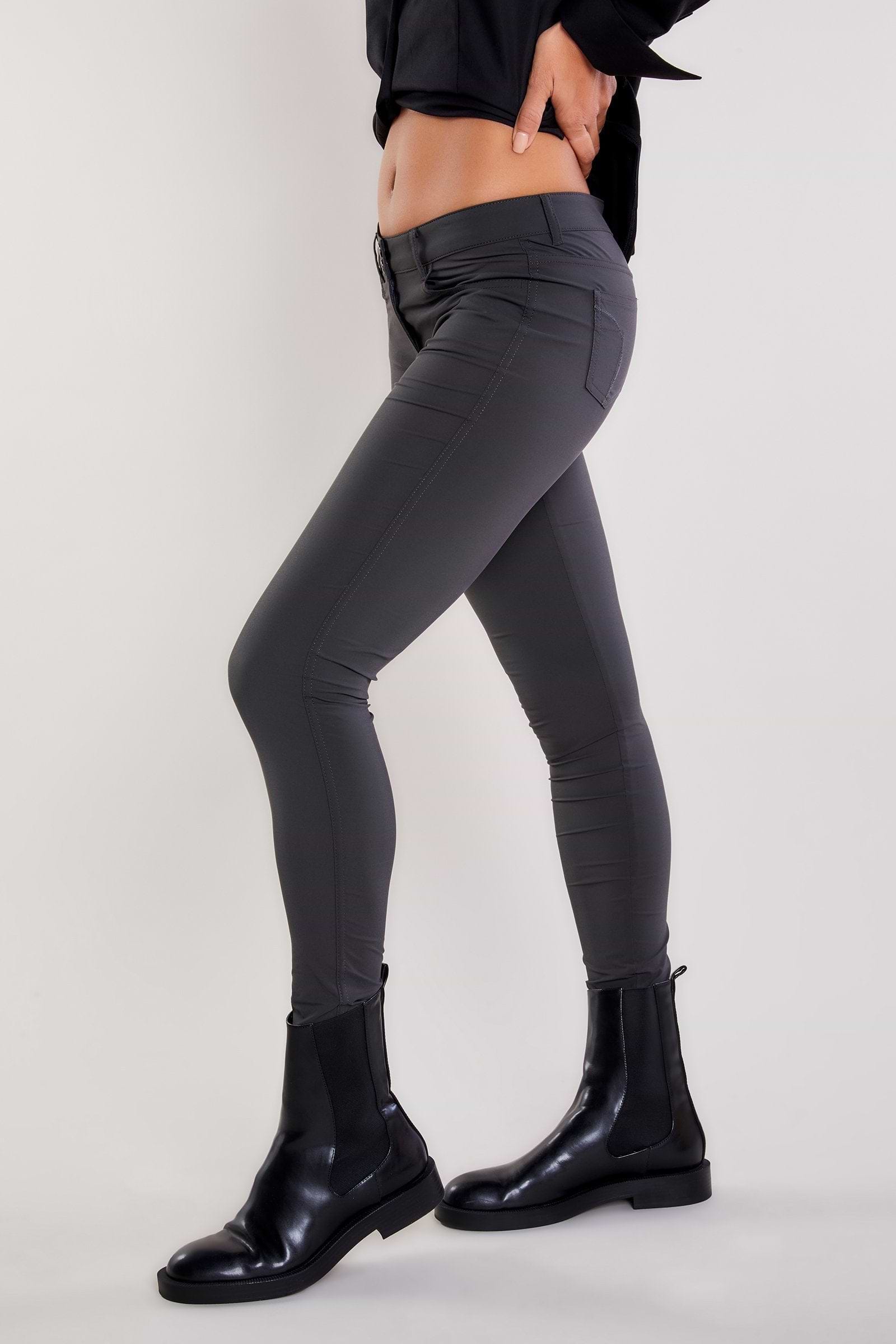 Grey||