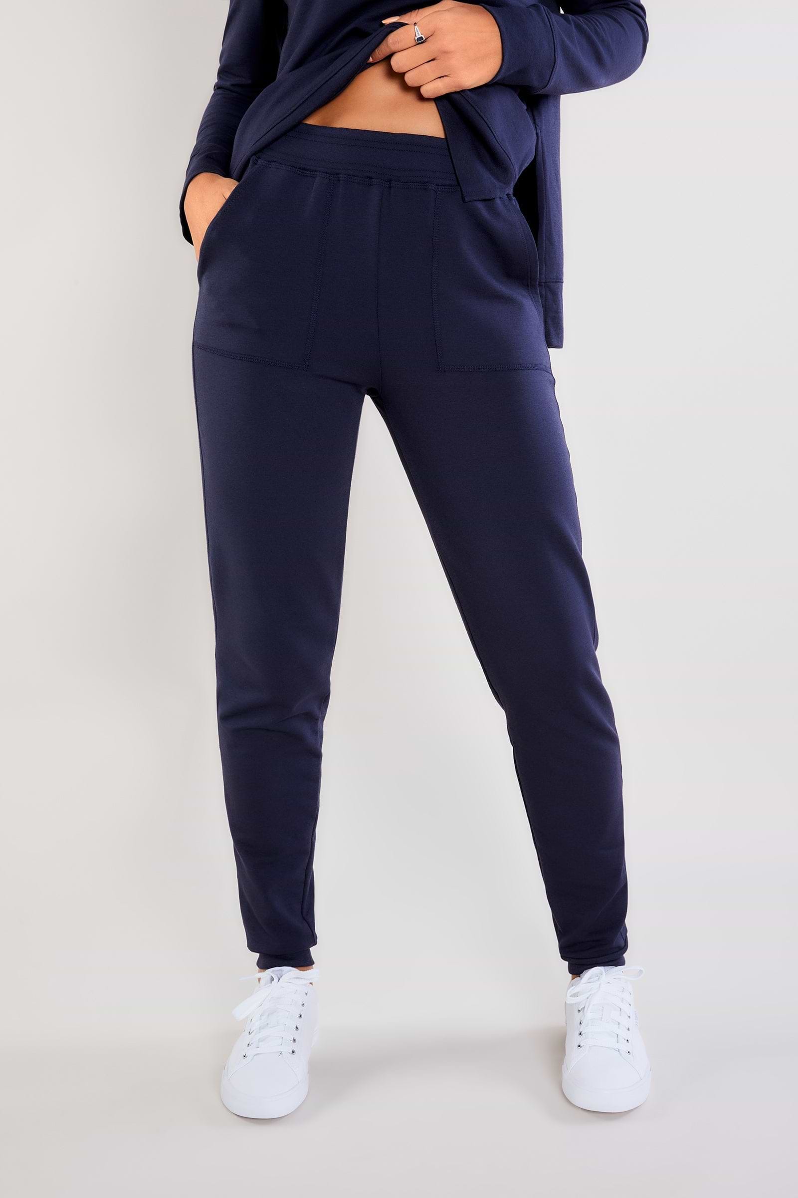 navy || Jayleen