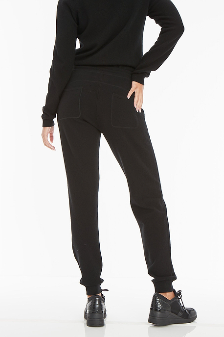 black 8000||