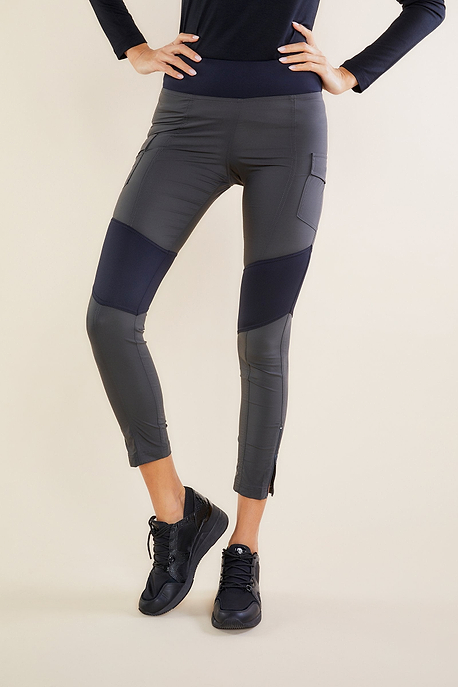 Grey / Black||