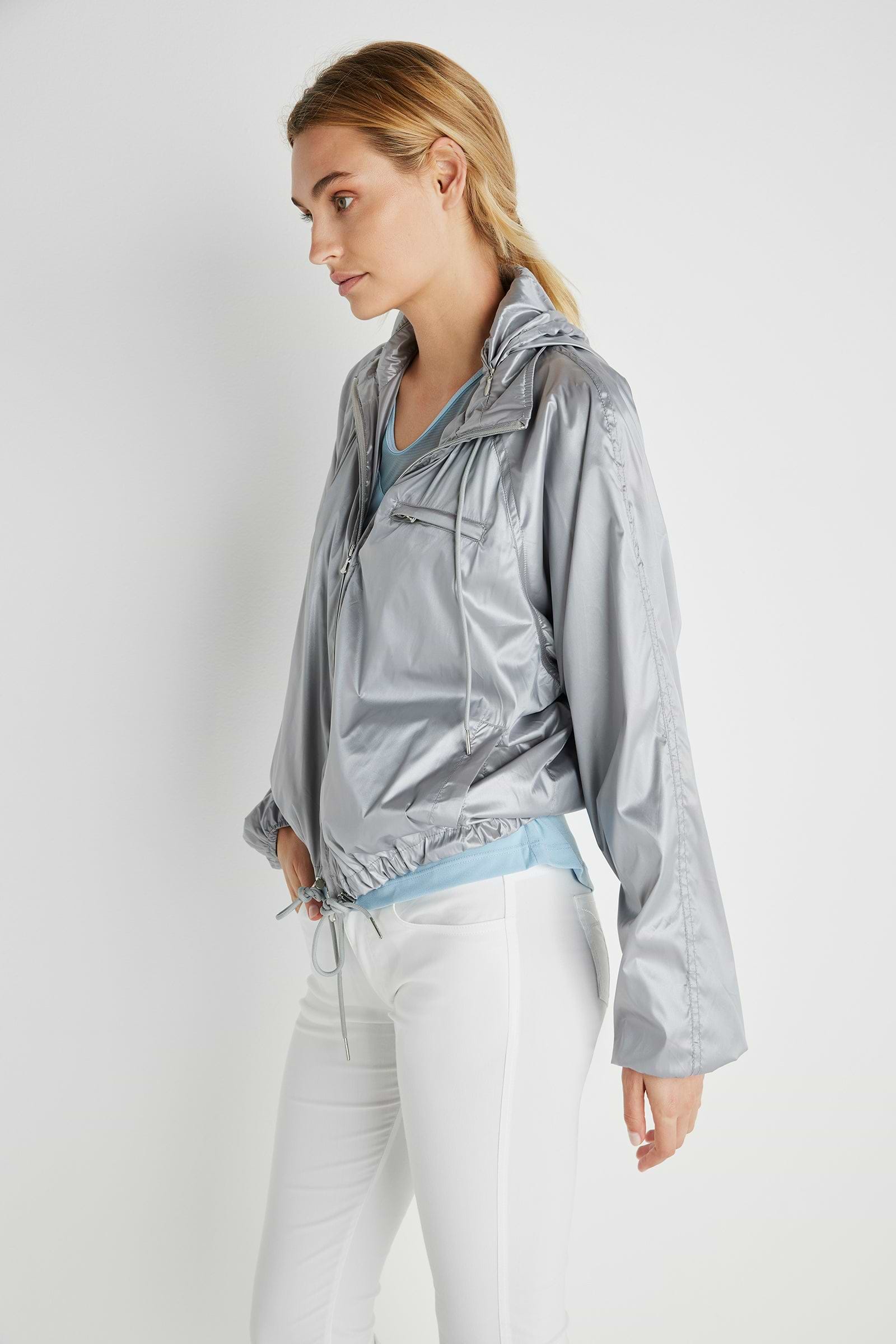 SILVER GREY||