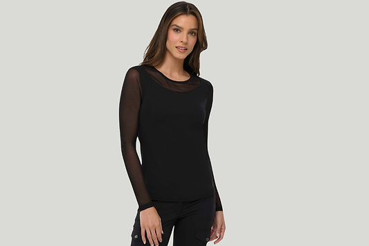 Functional and Fashionable: Travel Tops Designed for Women Who Pack Light