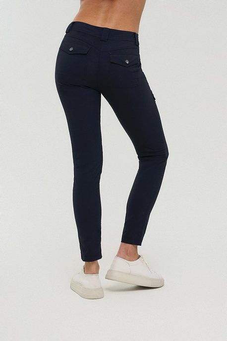 Navy ||