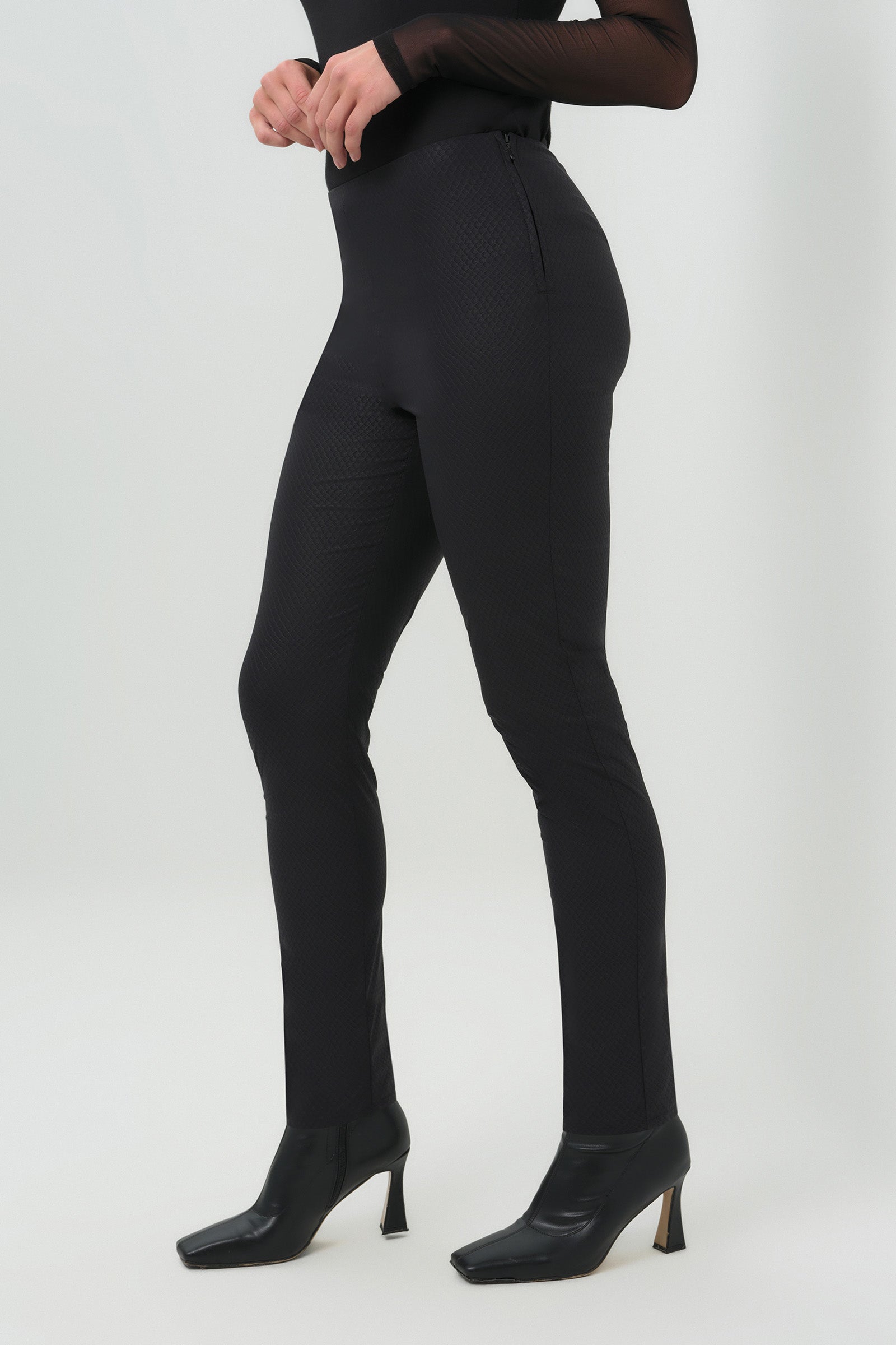 RUBÍ EN RELIEVE // Piel ultraligera en relieve para poner y quitar