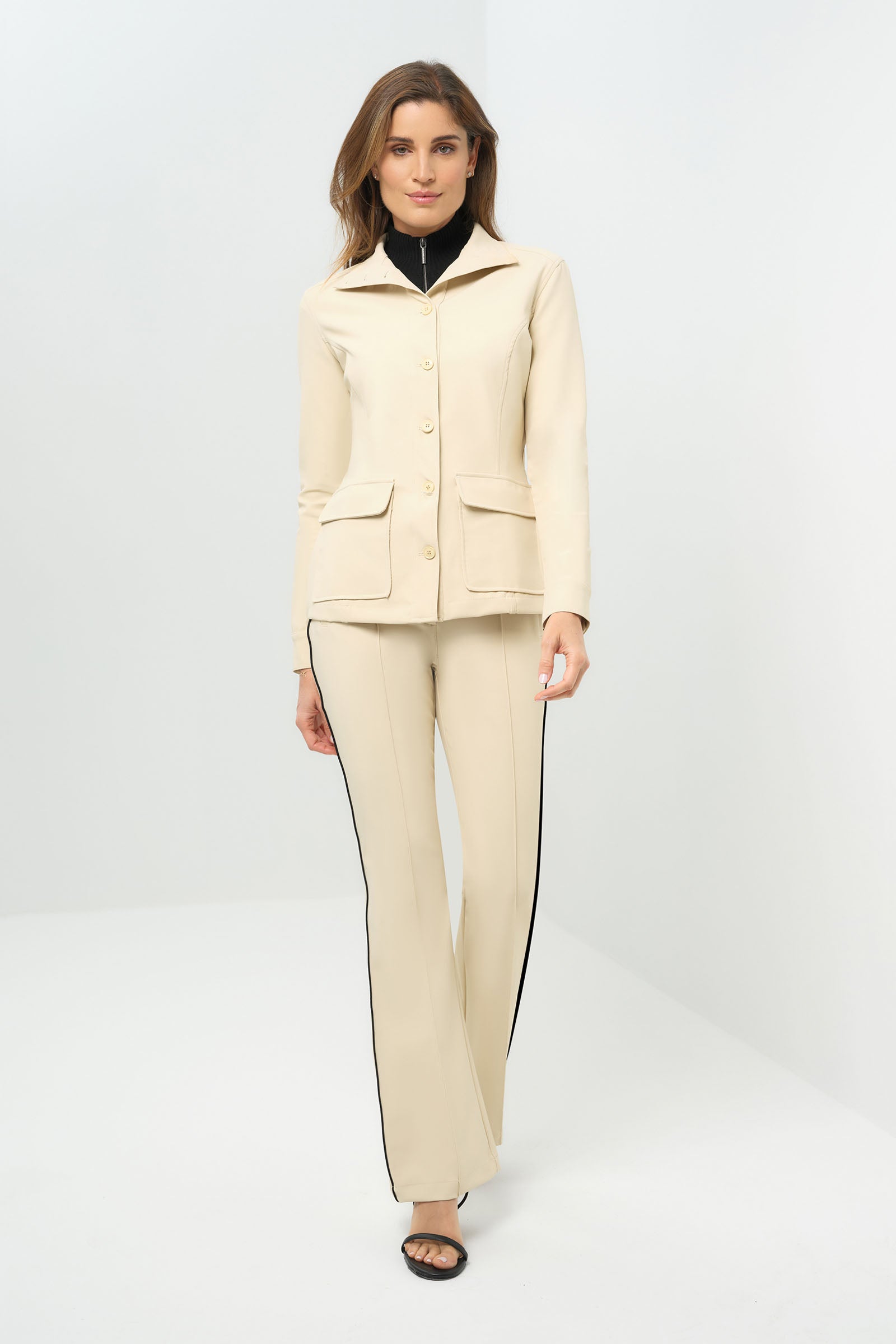 Chaqueta de sarga con botones delanteros Reign Performance
