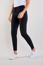 The Best Travel Pants. Side Profile of the Thea Curvy Pant in Black