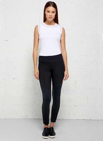 Traveling in Leggings the Andrea Contrast-Panel Legging