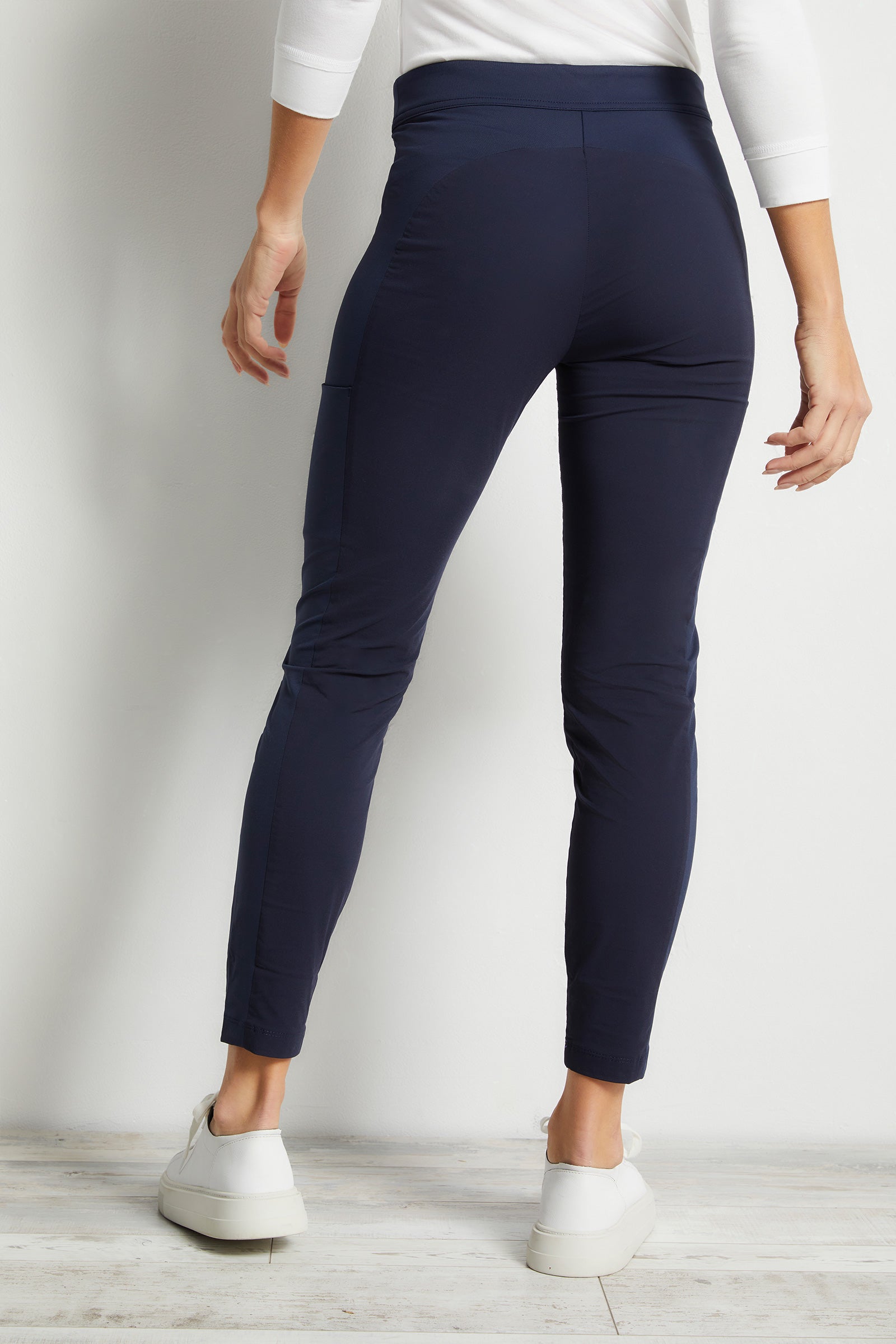 Ipant Slim Fit Pant in Black