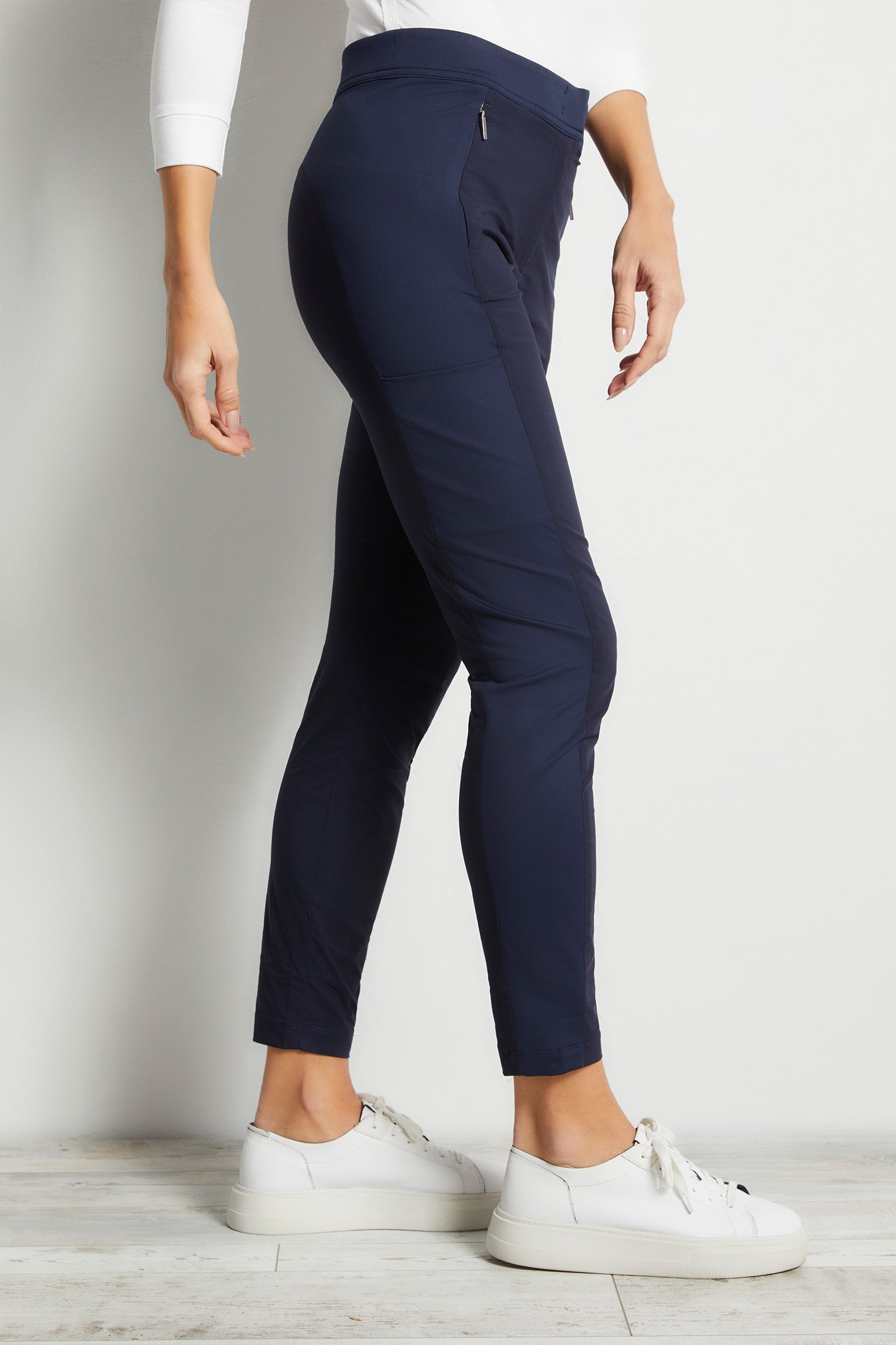 Ipant Slim Fit Pant in Black