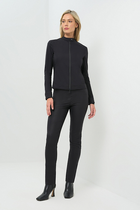 Embossed Ruby Ultra Light Pull-On