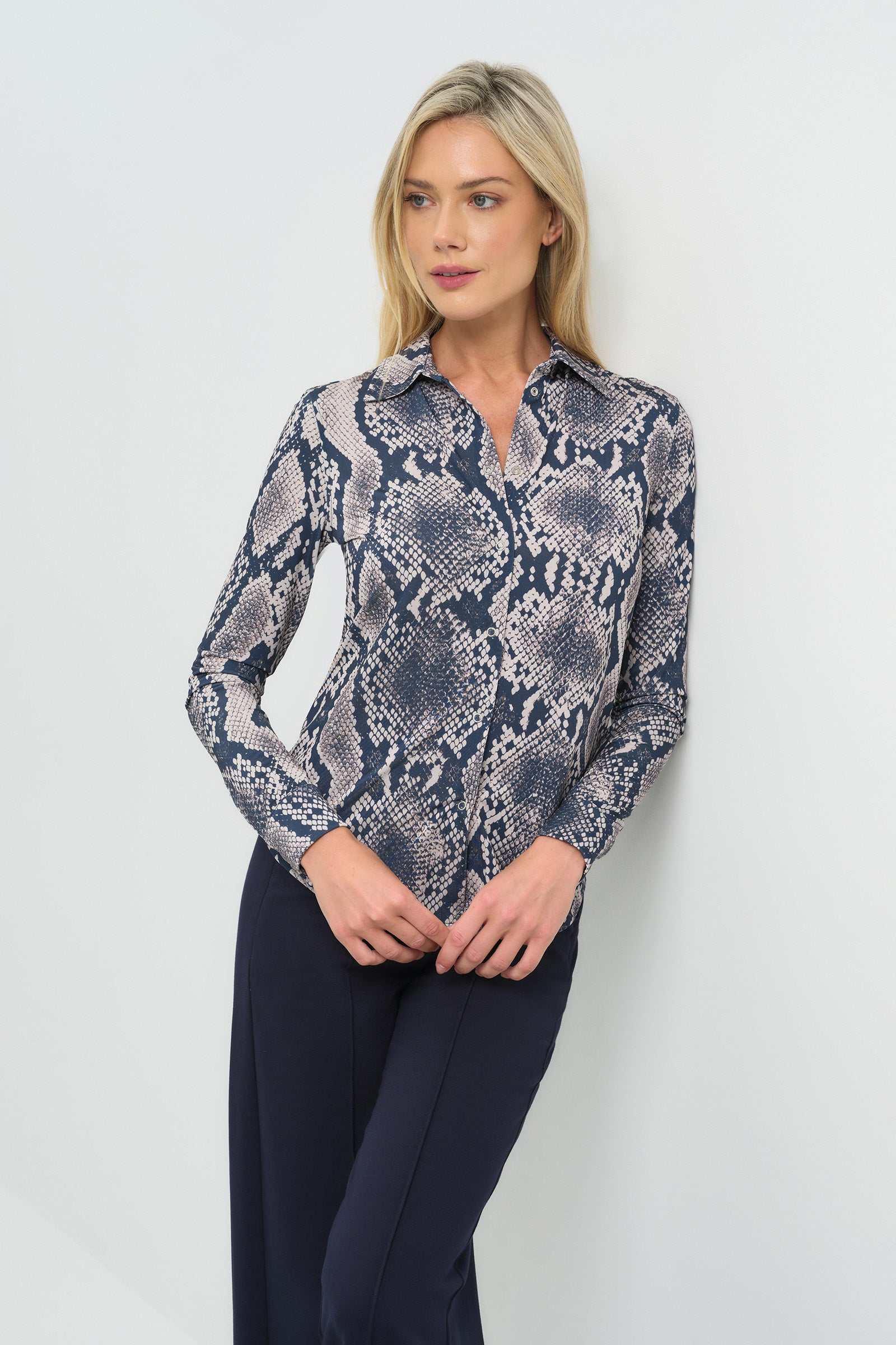 Printed Tania Long sleeve Snap Front Top