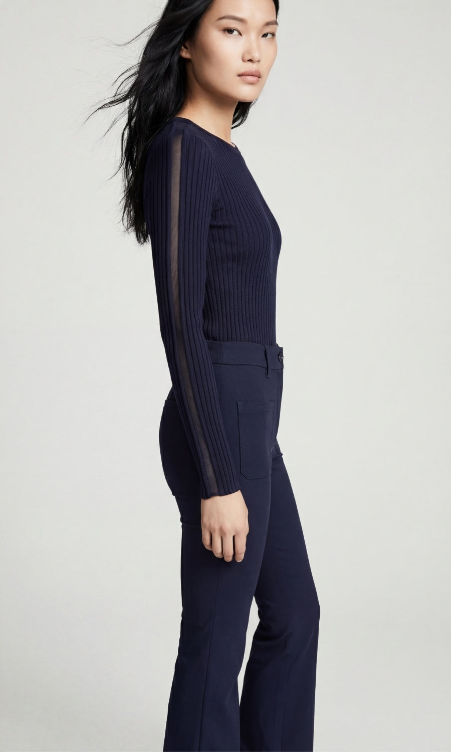 Betsy Ultralight Flare Pant in Navy