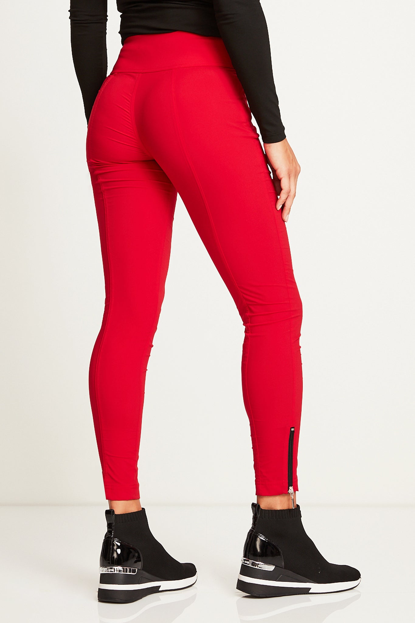ATOMIC RED||