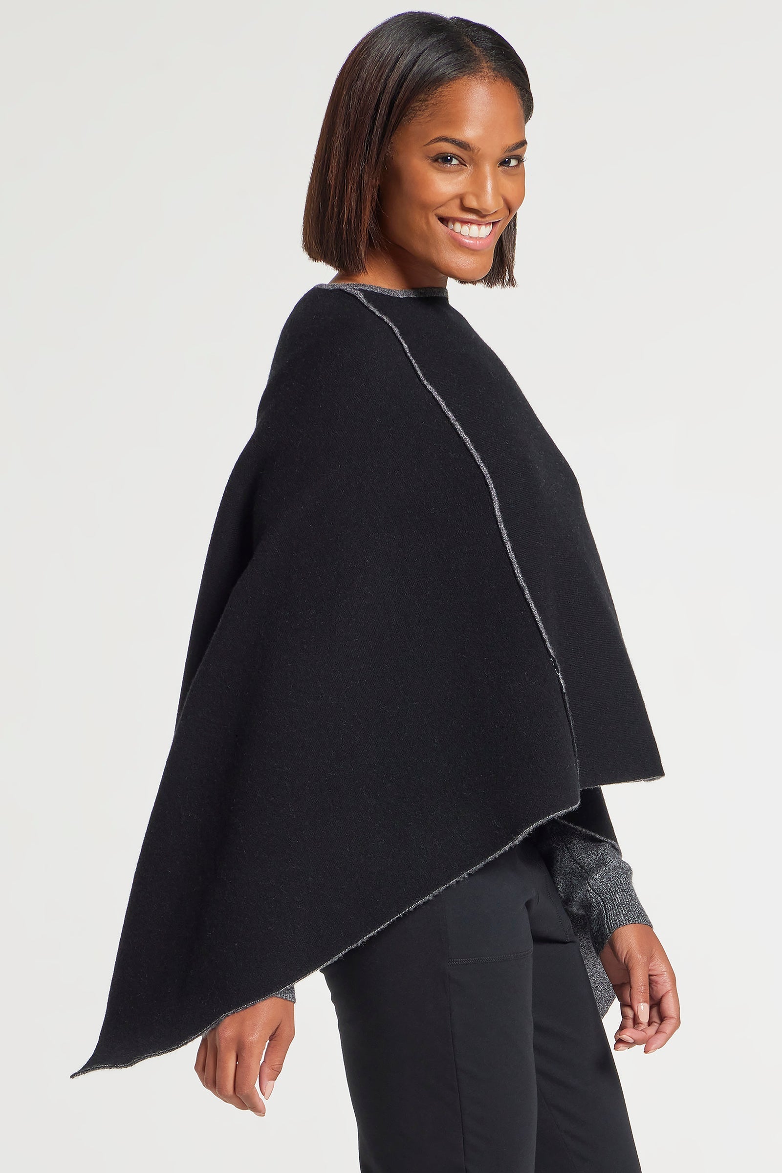 Black || Sade Poncho