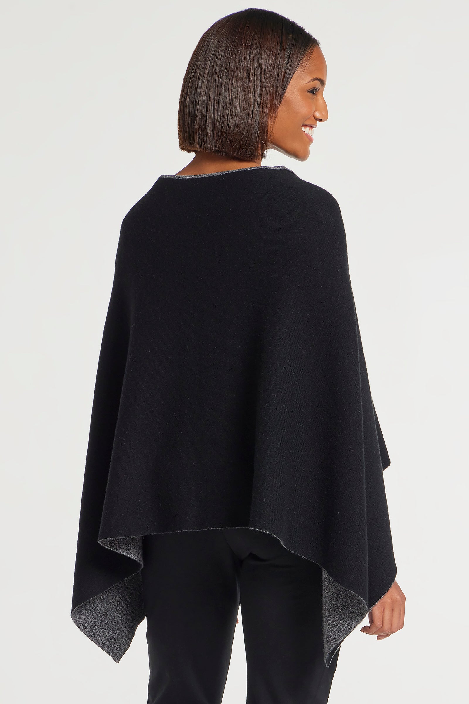 Black || Sade Poncho