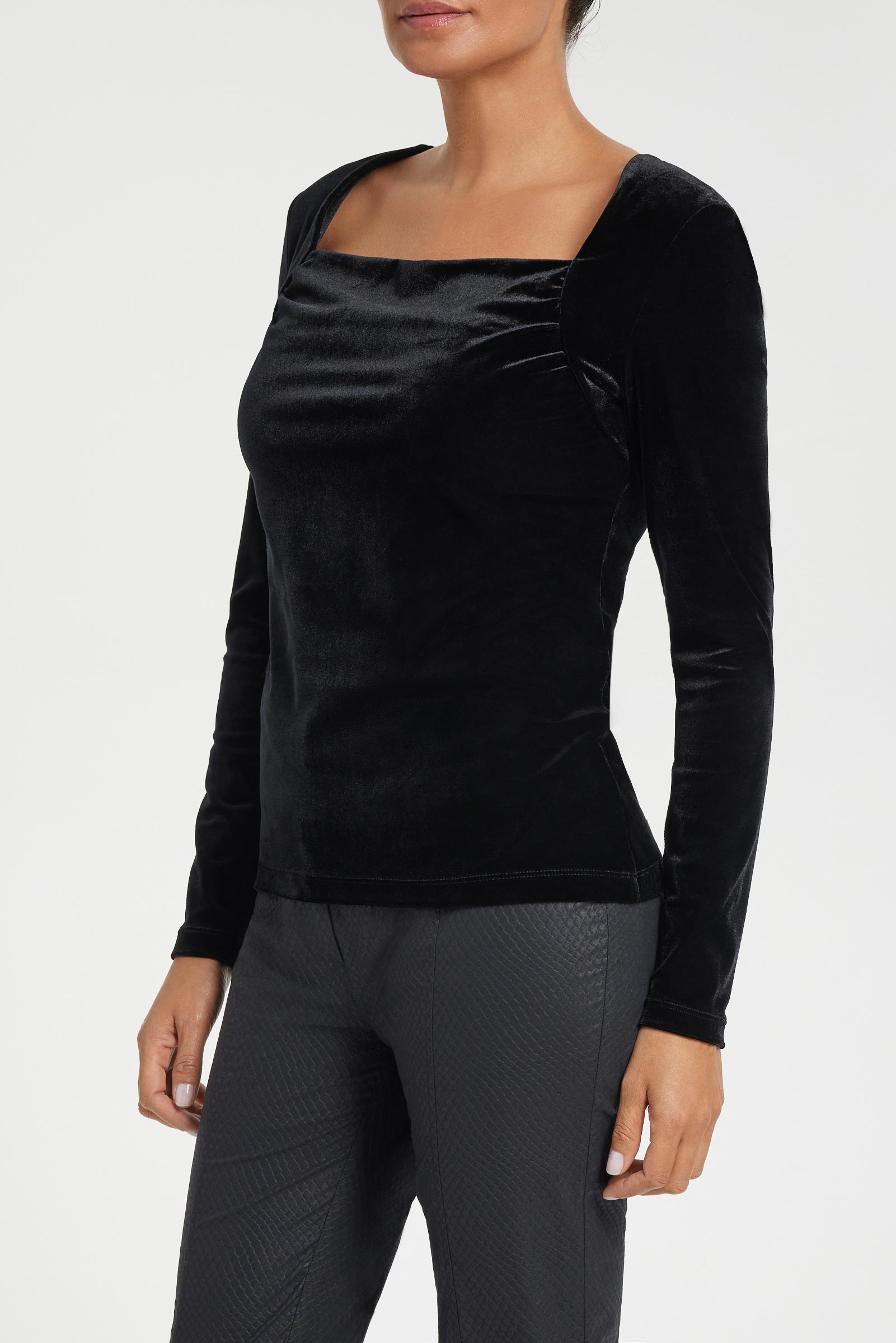 Calliope Stretch Velvet Top in Black