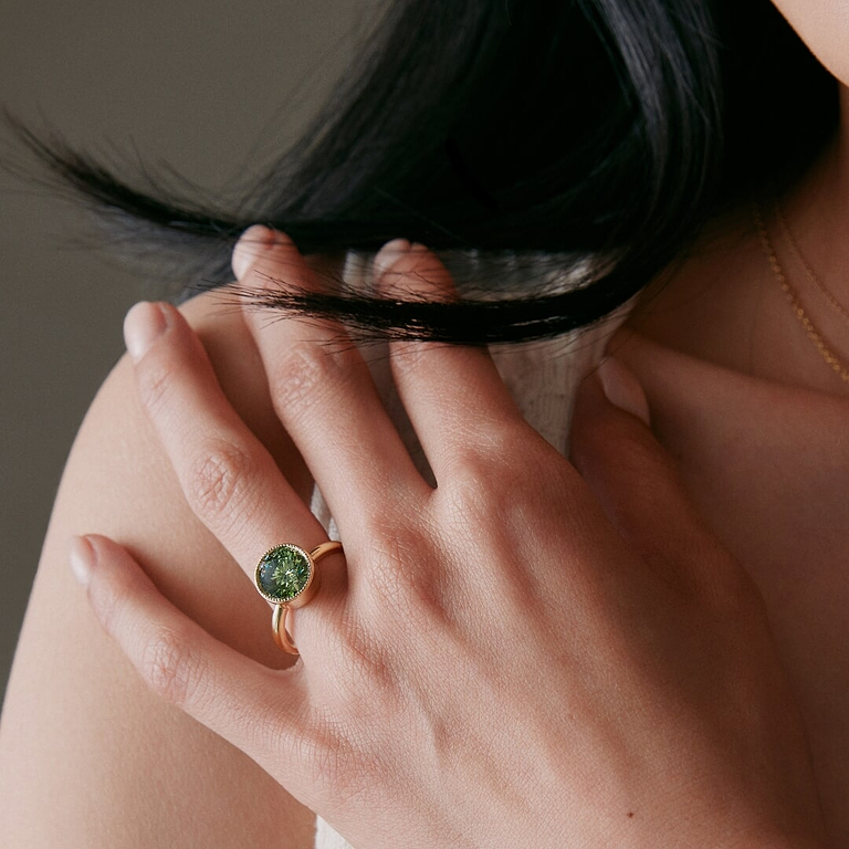 Green Round Cut 2.54ct Low Bezel Milgrain Ring