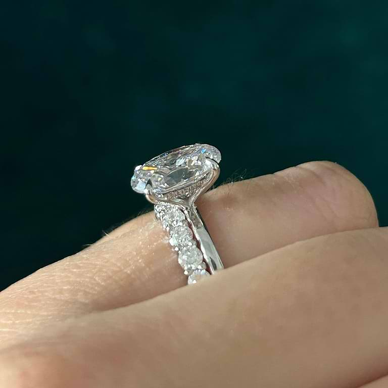 Oval 3.01ct D VS1 GIA Lab Diamond Hidden Halo 18KW