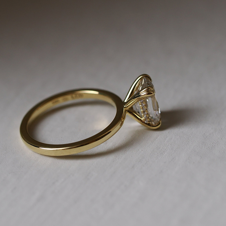 Old Mine Cut 2.41ct 2.41ct E VS1 IGI Lab Diamond Hidden Halo Ring