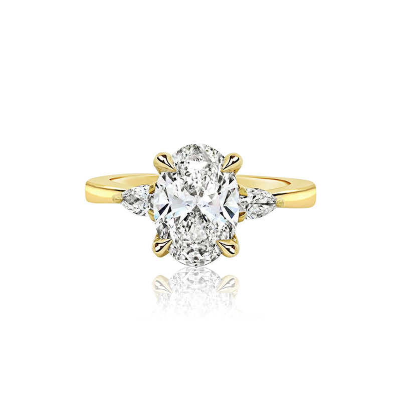 Oval 1.71ct D VS2 IGI Lab Diamond 3 Stone Ring