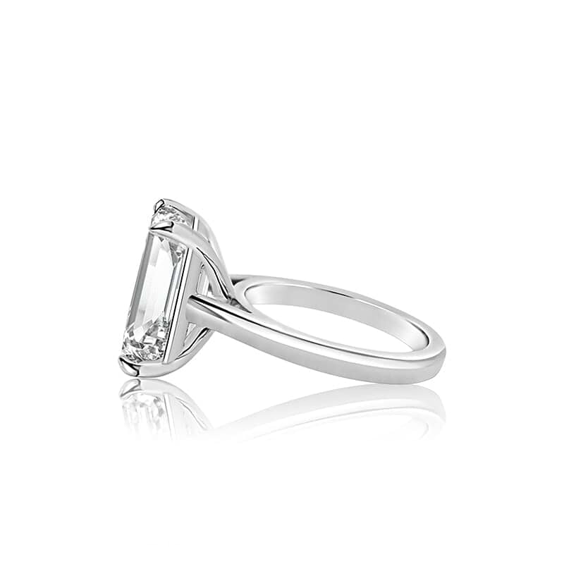 Emerald 5.42ct E VVS2 IGI 643433739 Lab Diamond Platinum Ring