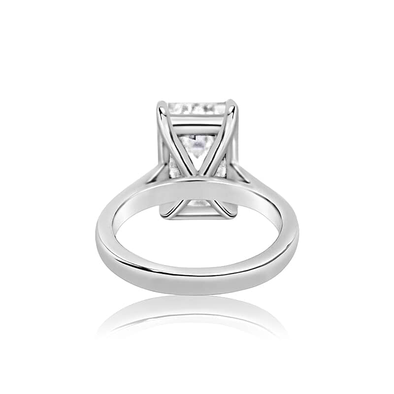 Emerald 5.42ct E VVS2 IGI 643433739 Lab Diamond Platinum Ring