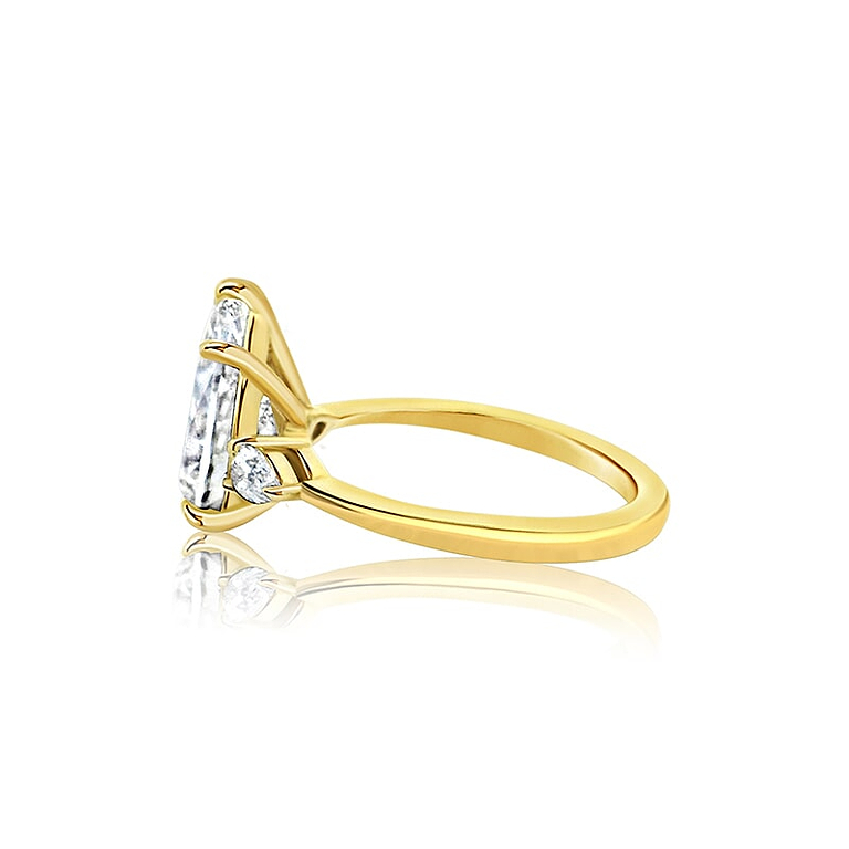 Pear 2.20ct F VS1 IGI Lab Diamond 3 Stone Ring
