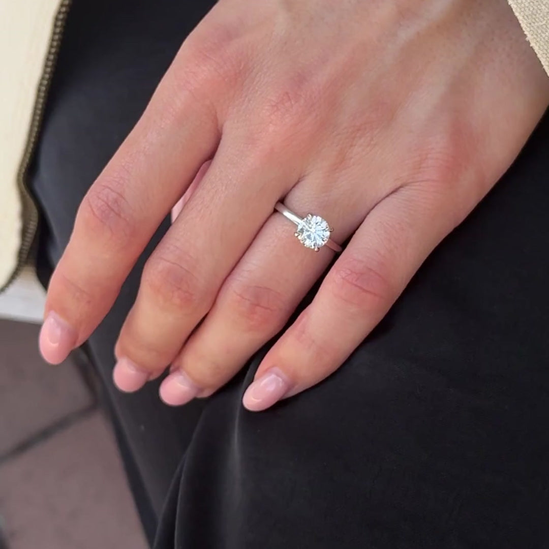 Round 1.20ct E VVS2 IGI Lab Diamond Platinum Ring