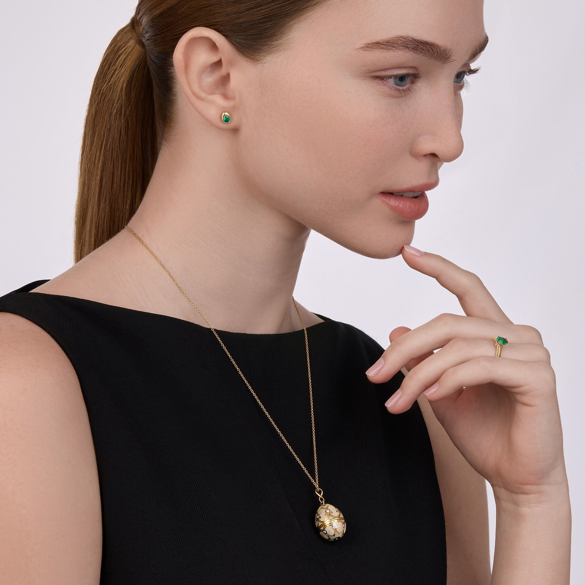 宇宙曲线翡翠耳钉