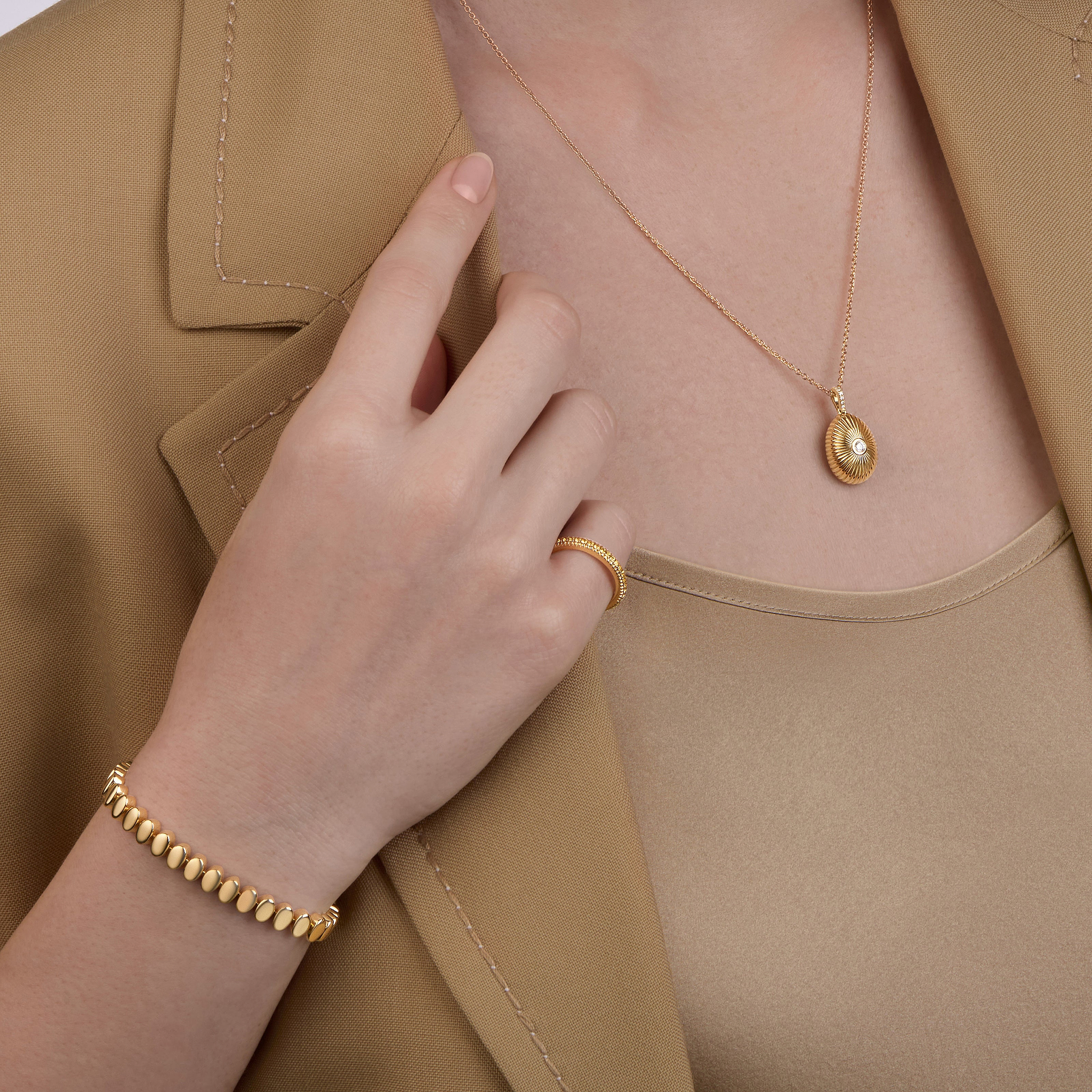 Forever Mini Fluted Diamond Pendant