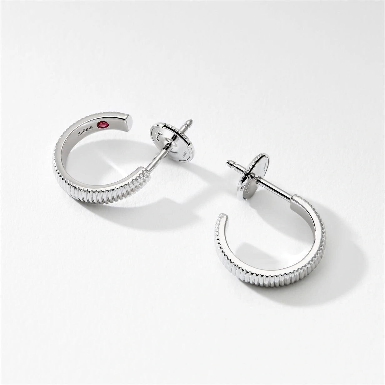 White Gold Fluted Hoop Earrings | Fabergé 2