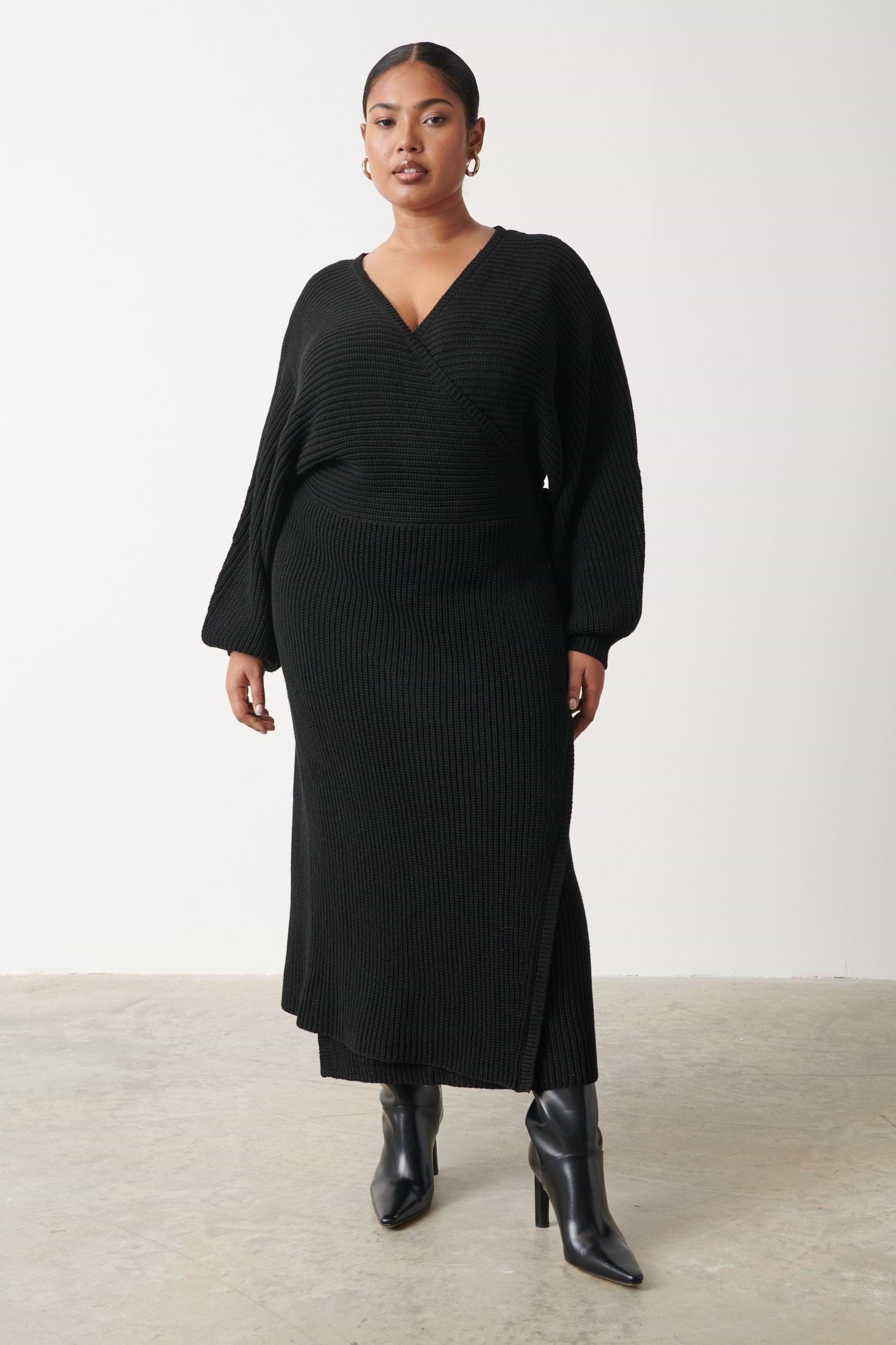 Aidan Cosy Wrap Dress Curve - Black