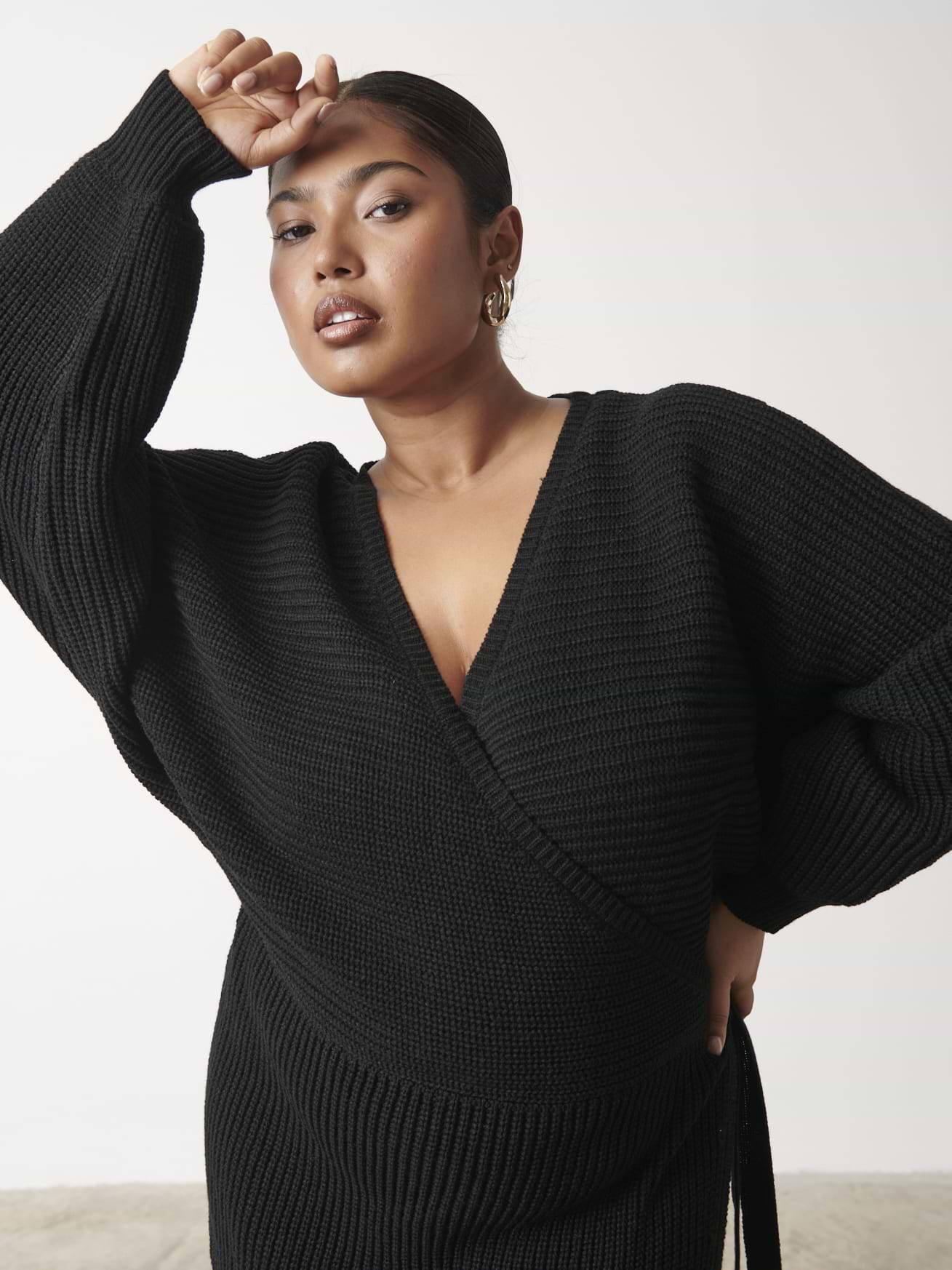 Aidan Cosy Wrap Dress Curve - Black