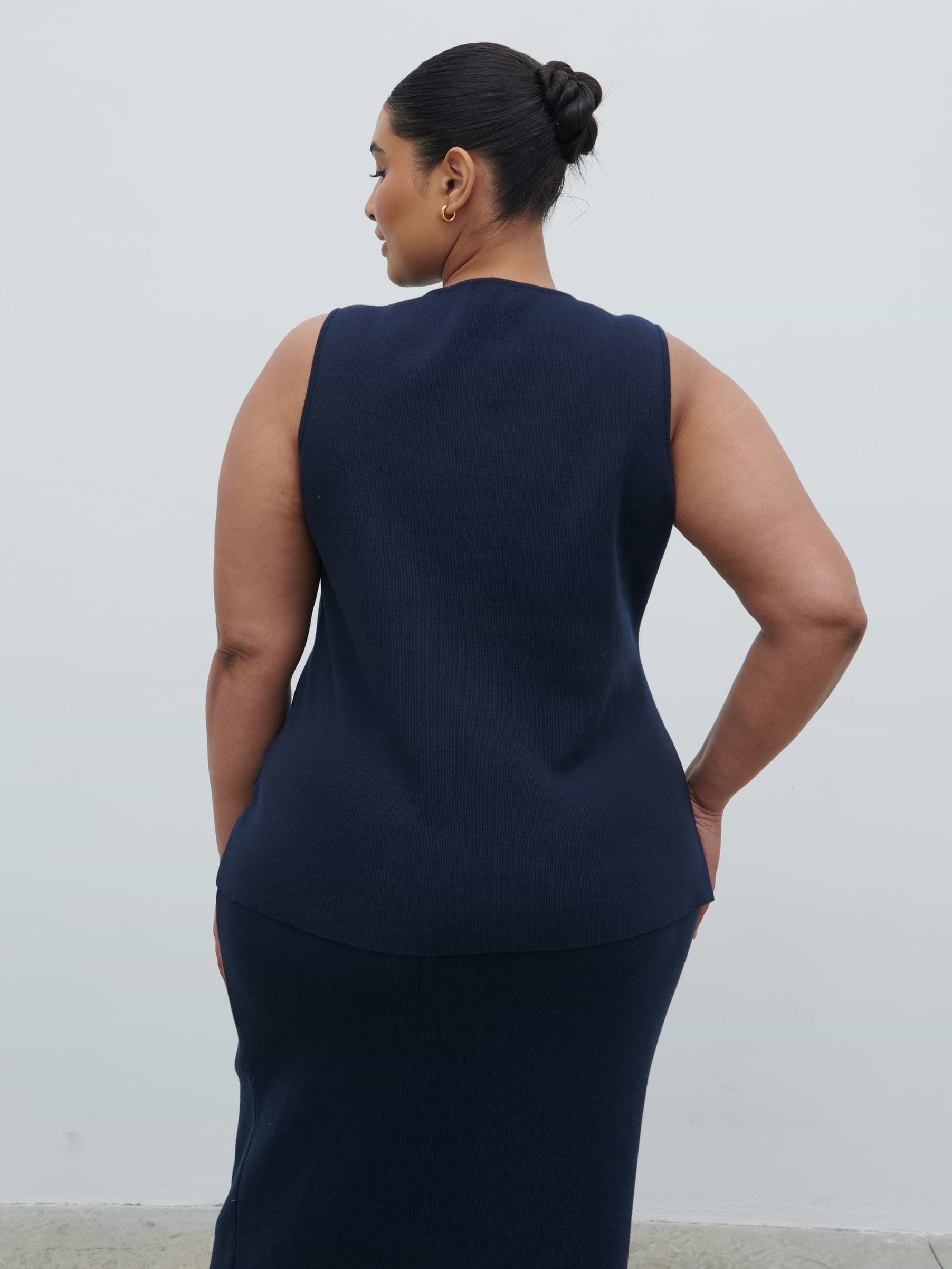Alba Knit Waistcoat Curve - Navy