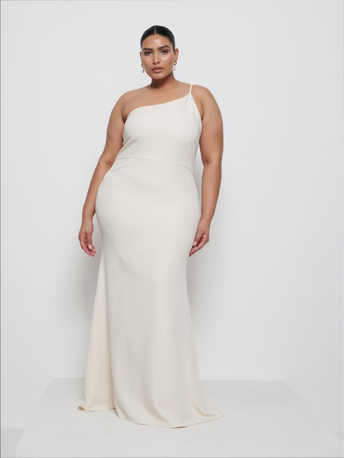 Amelia Crepe Maxi Bridesmaid Dress Curve - Champagne