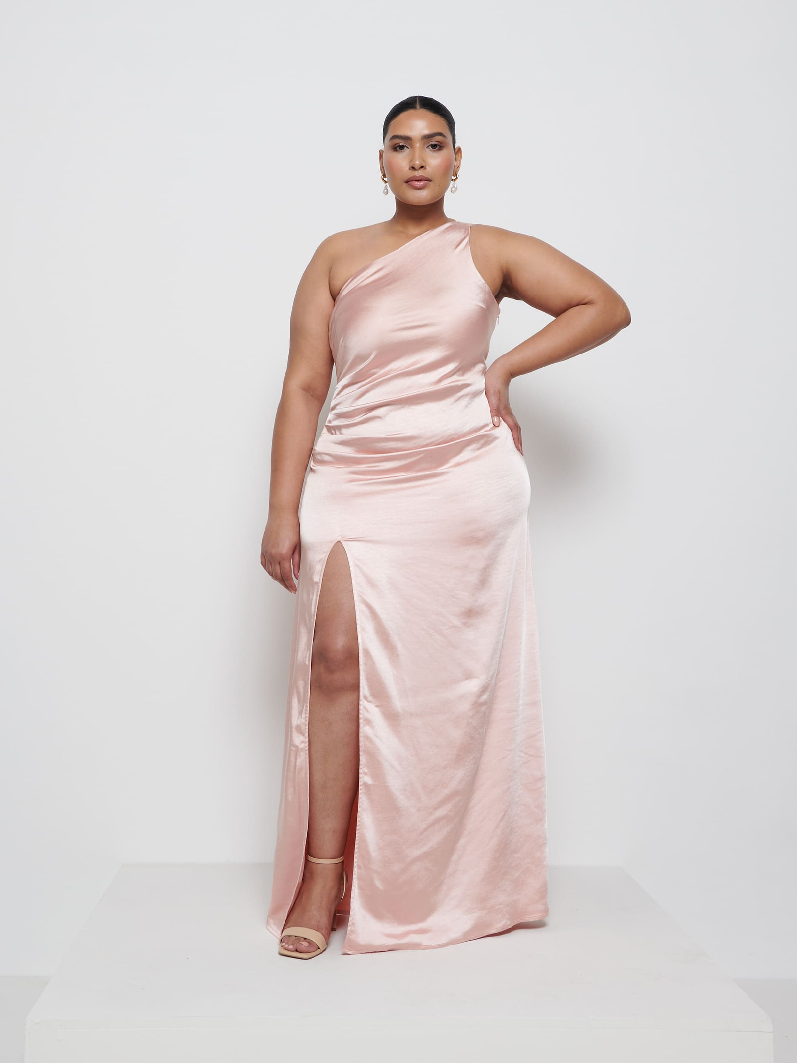 Amelia Ruched Maxi Bridesmaid Dress Curve - Blush