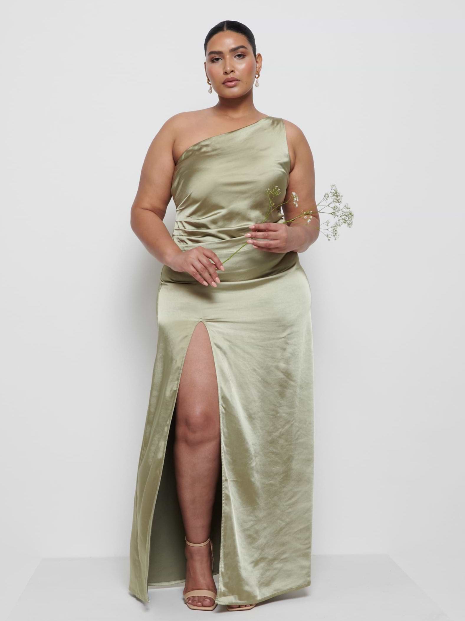 Amelia Ruched Maxi Bridesmaid Dress Curve - Olive