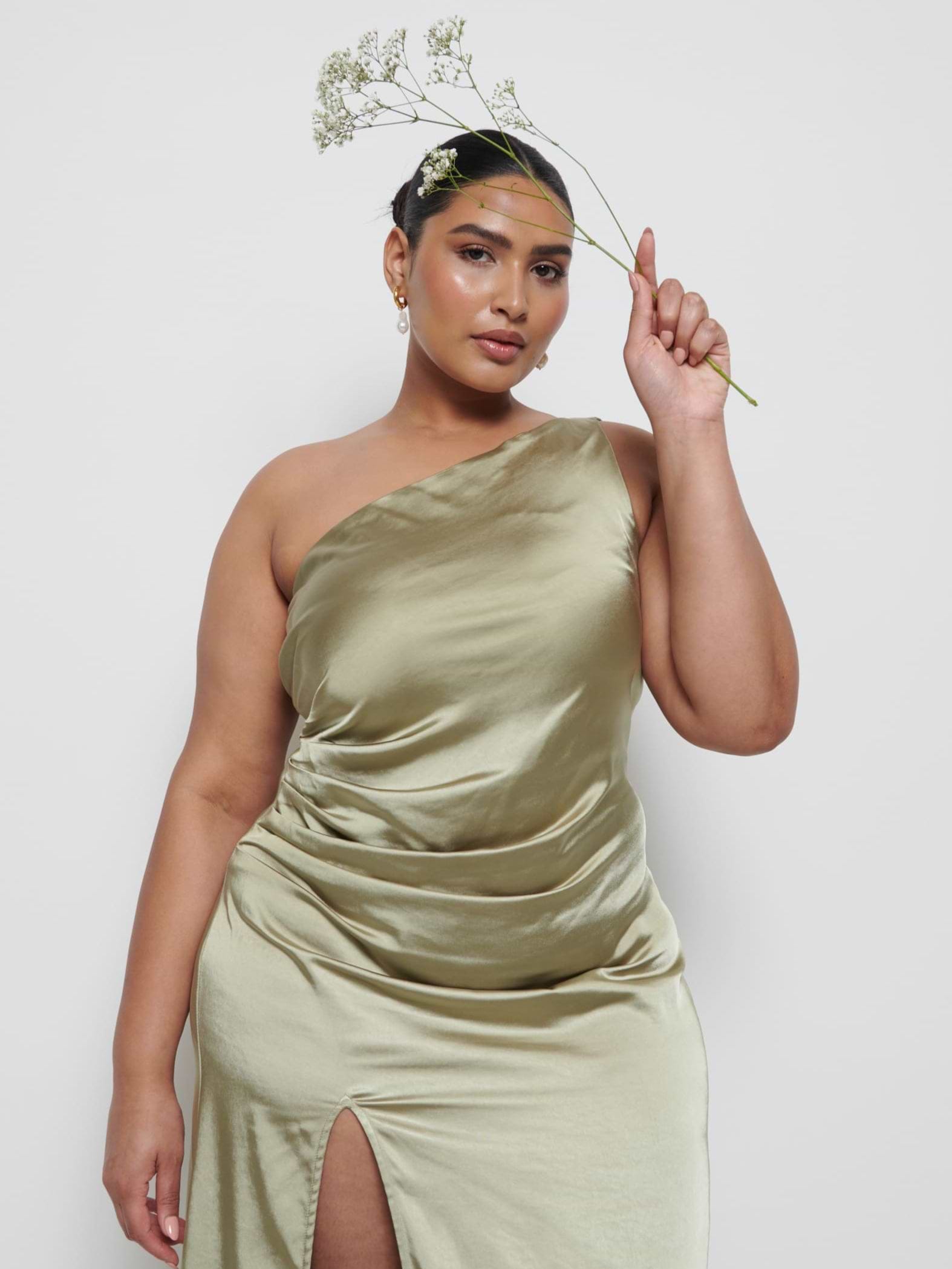 Amelia Ruched Maxi Bridesmaid Dress Curve - Olive