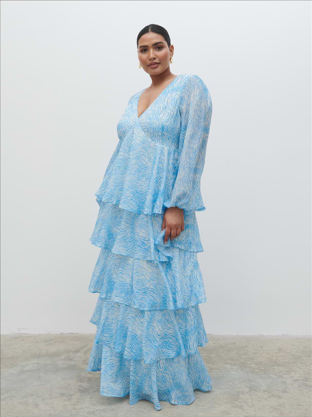 Ashton Ruffle Maxi Dress Curve - Blue Swirl