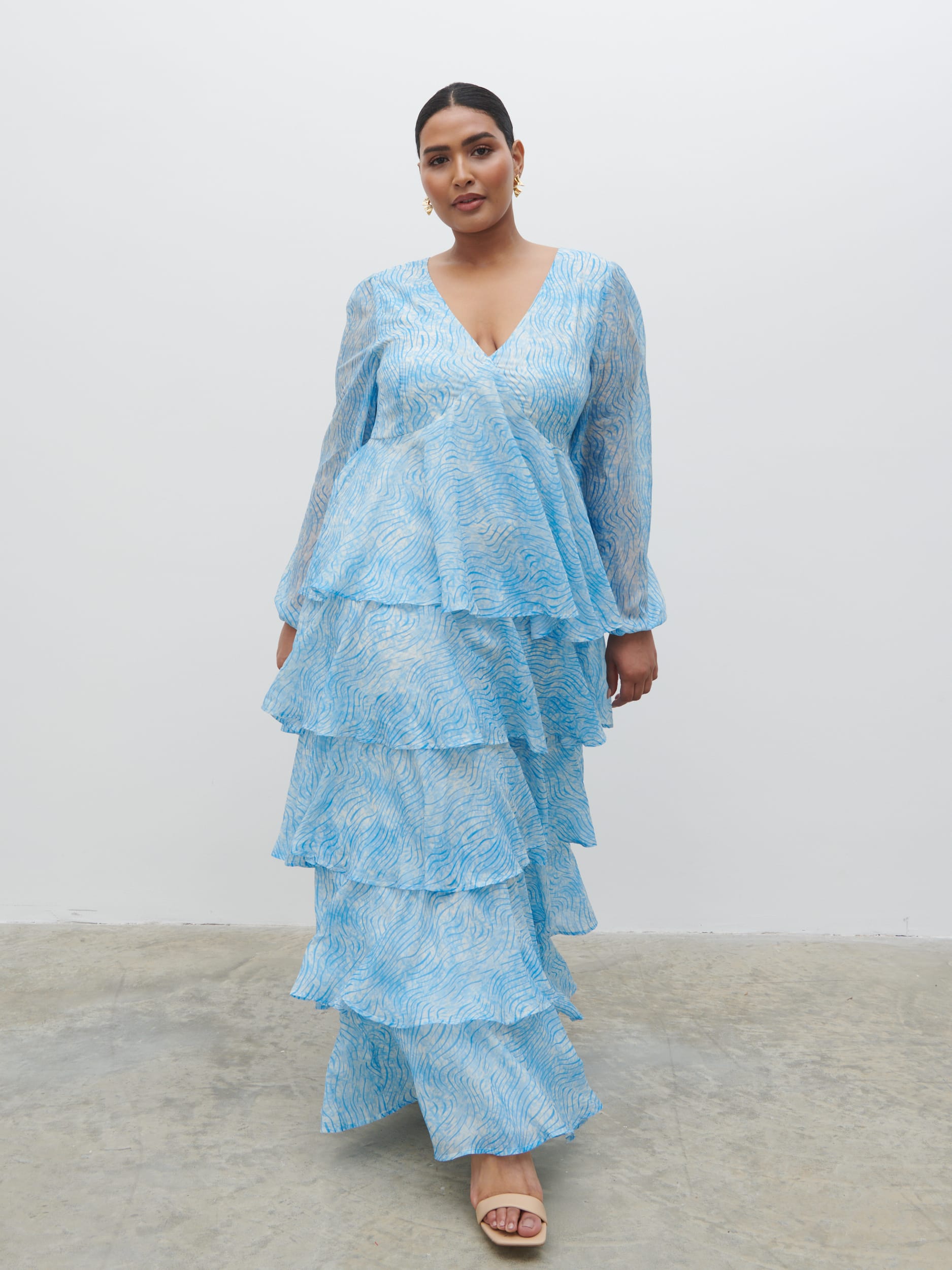 Ashton Ruffle Maxi Dress Curve - Blue Swirl
