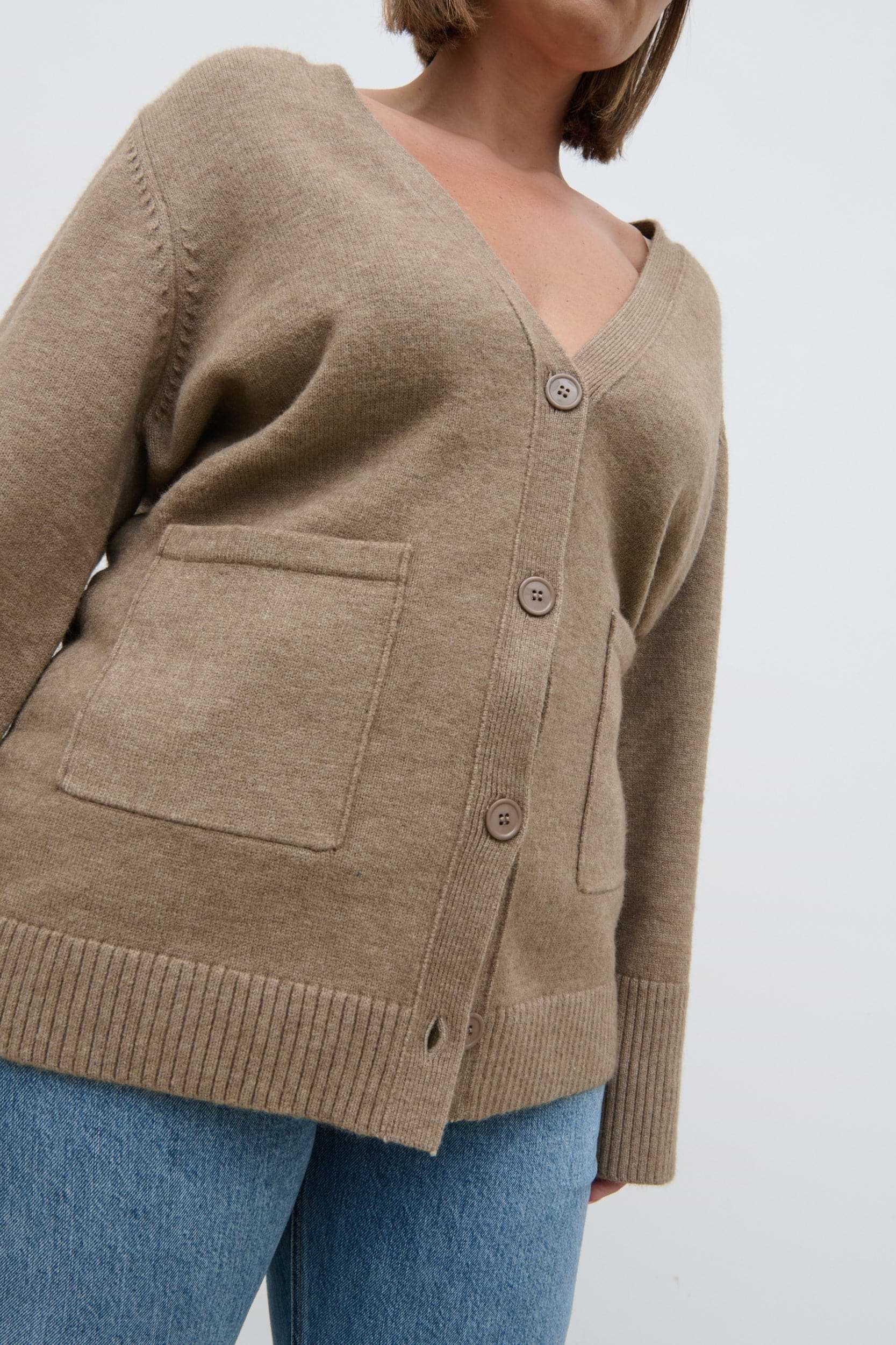 Autumn Knit Cardigan Curve - Dark Beige
