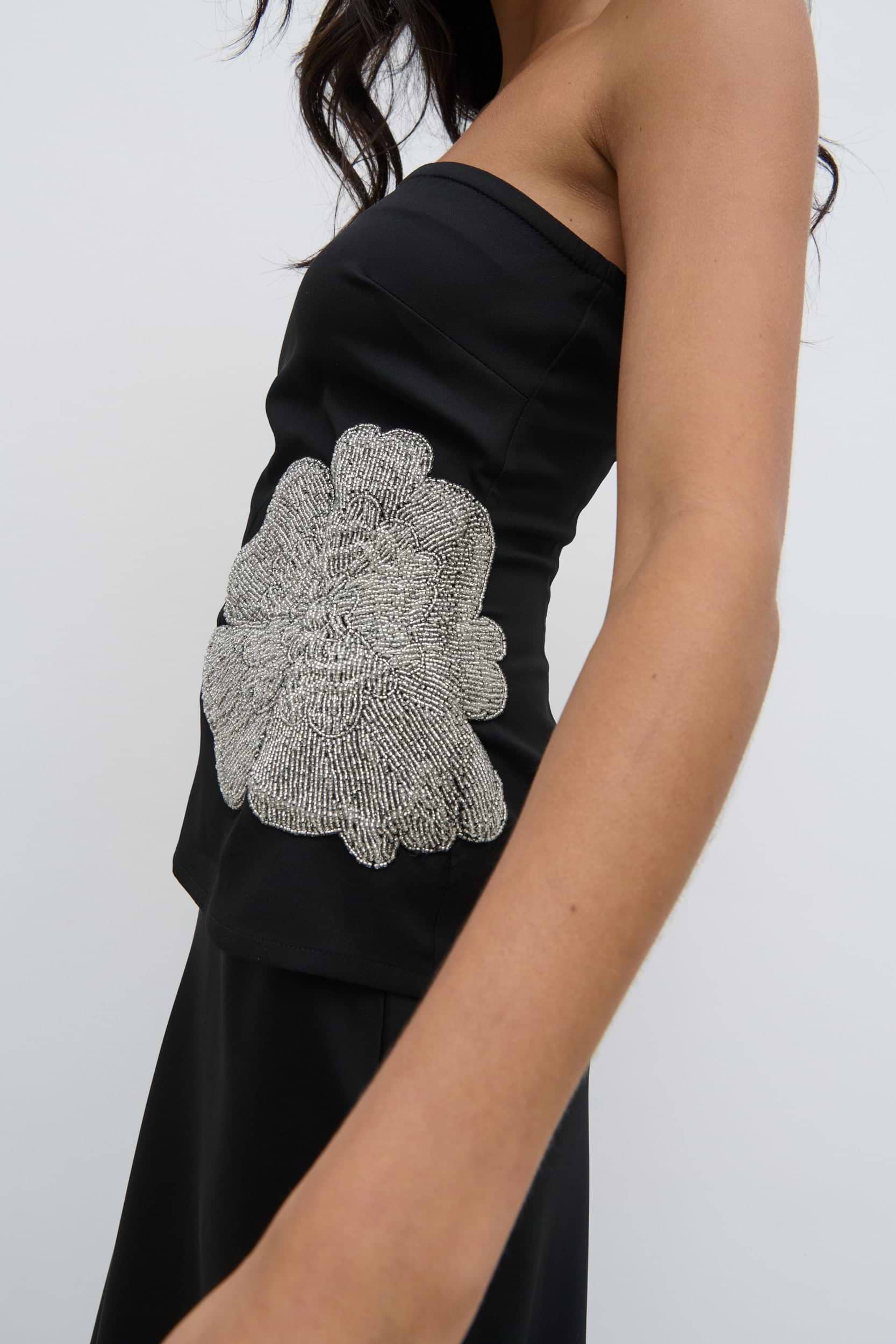 Avis Bandeau Embellished Top - Black