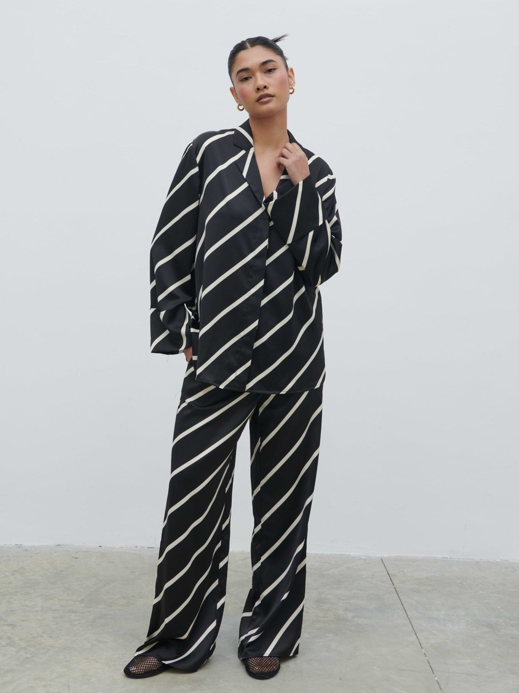 Bobbi Relaxed Shirt - Black Asymmetric Stripe
