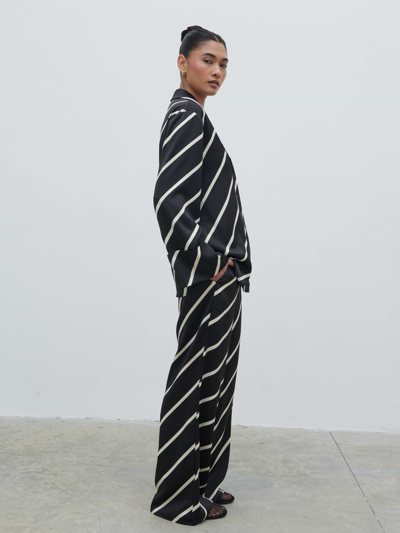 Bobbi Relaxed Shirt - Black Asymmetric Stripe