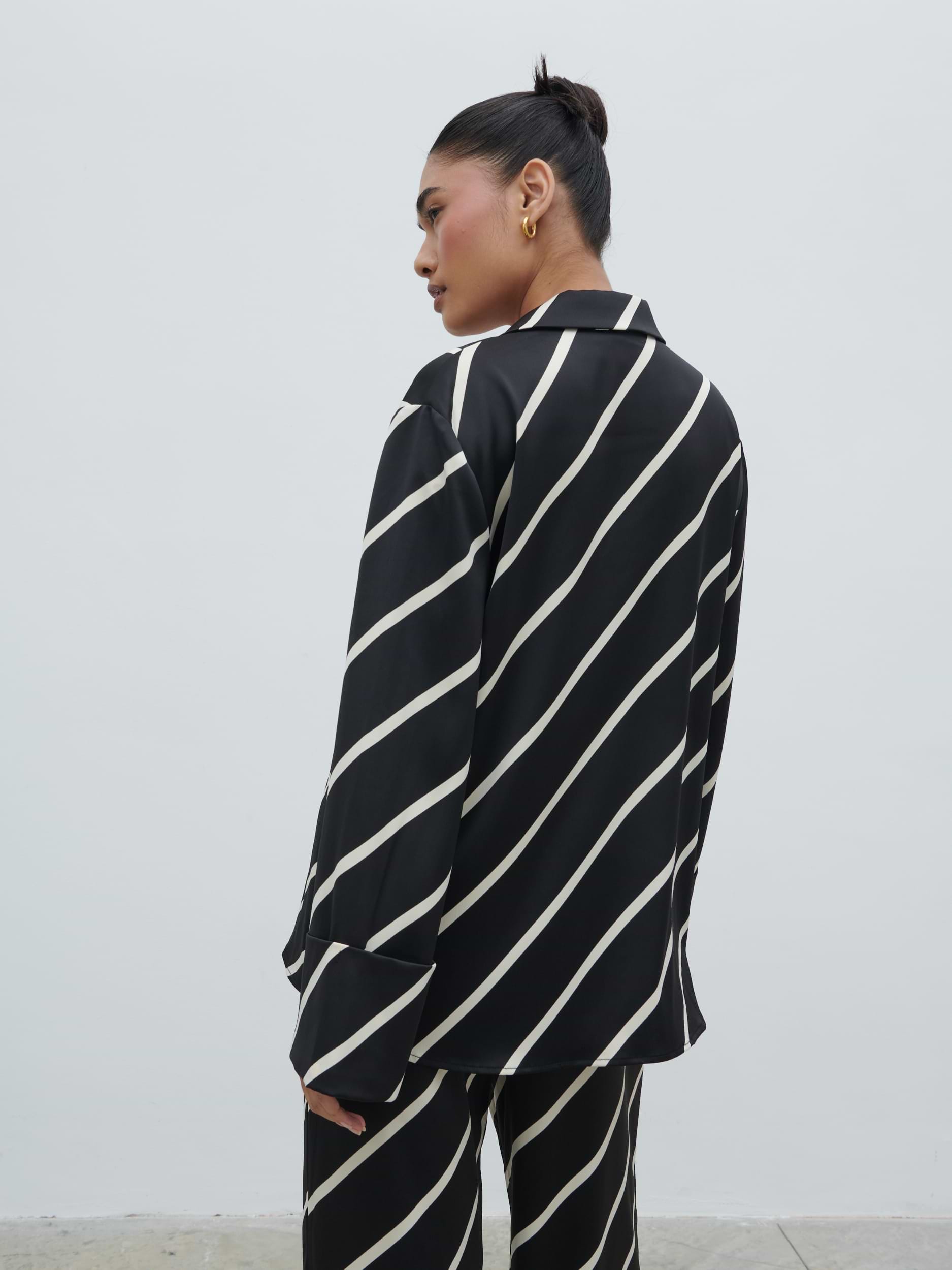 Bobbi Relaxed Shirt - Black Asymmetric Stripe
