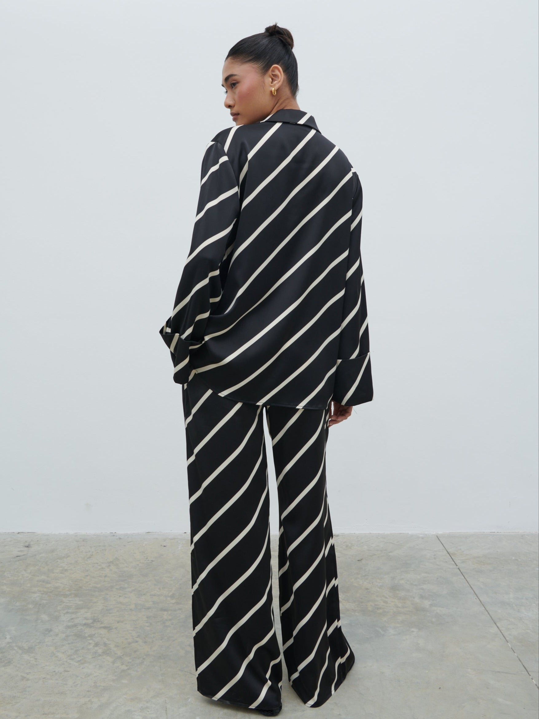 Bobbi Relaxed Shirt - Black Asymmetric Stripe